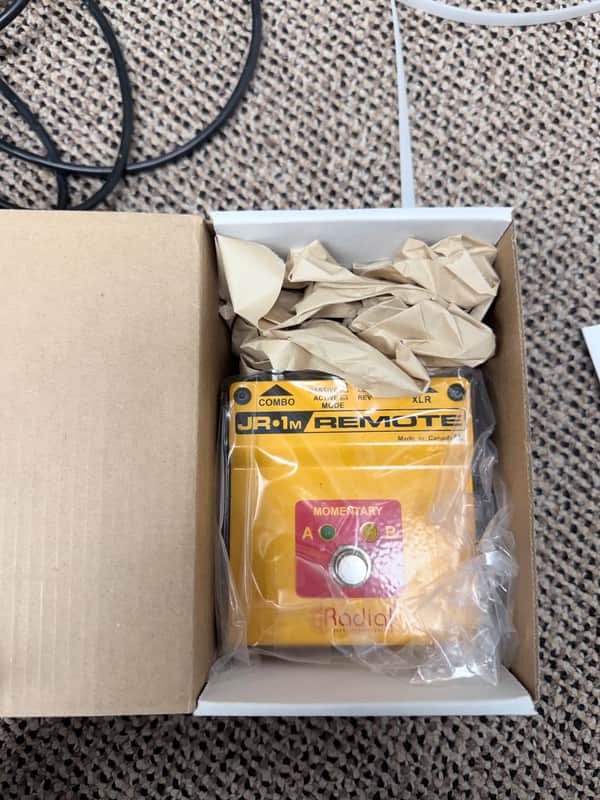 Radial JR1-M Momentary AB Footswitch 2026