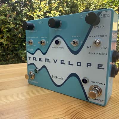 *MINT* Pigtronix Tremvelope 2010s - Original Box, Power Supply & Manual image 3