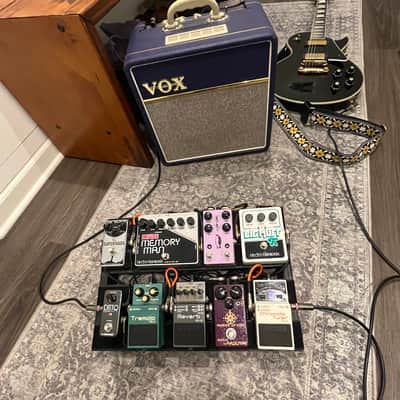 Guitar Pedal Board Custom 11"x18" VELCRO® brand image 4