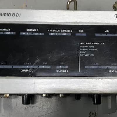 Native Instruments Audio 8 DJ image 3