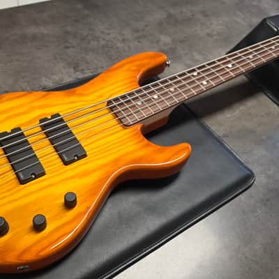G&L L-5500 USA RARE Bass 5 String Honeyburst EMG American Leo Fender HH Jazz Bass Ash Body LOW SERIAL NUMBER! L5500 Rock Bass Custom Case image 3