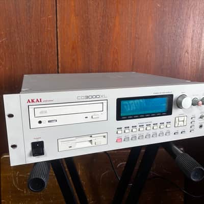 AKAI professional CD3000XL アカイ 美品 Akai CD3000XL
