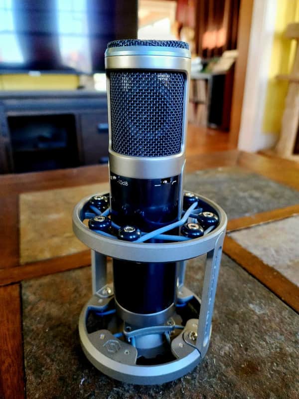 Sterling Audio ST159 studio condenser mic w/shockmount image 1