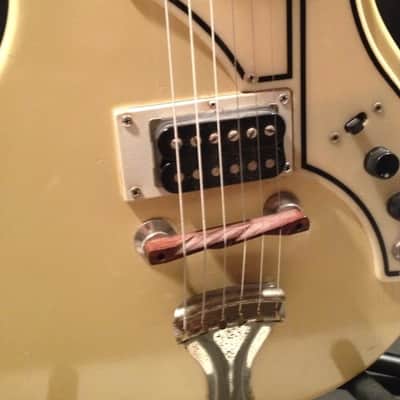 Vintage 1961 Supro image 2