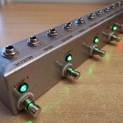 Loopmasters Loop Master 4-Channel Tuner Out Master Bypass switcher Looper Guitar Effect Pedal image 6