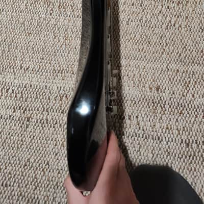 Fender Standard Stratocaster MiM with Maple Fretboard 2002 - Black image 5