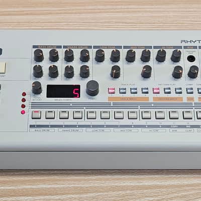 Roland Boutique Series TR-09 Analog Modeling Rhythm Performer Drum Machine