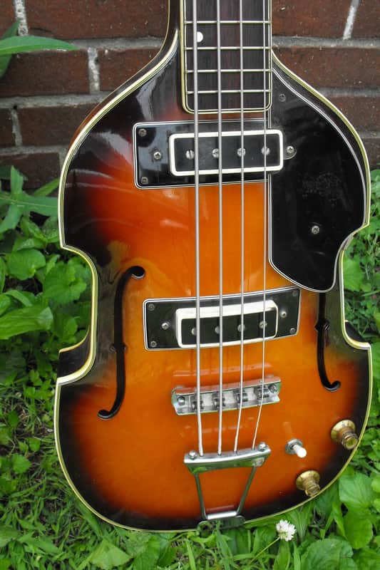 Aria Diamond Violin scroll bass 60's Sunburst image 1