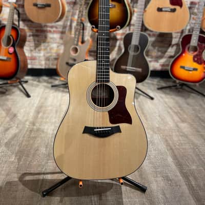 Taylor 210CE Plus Natural image 3