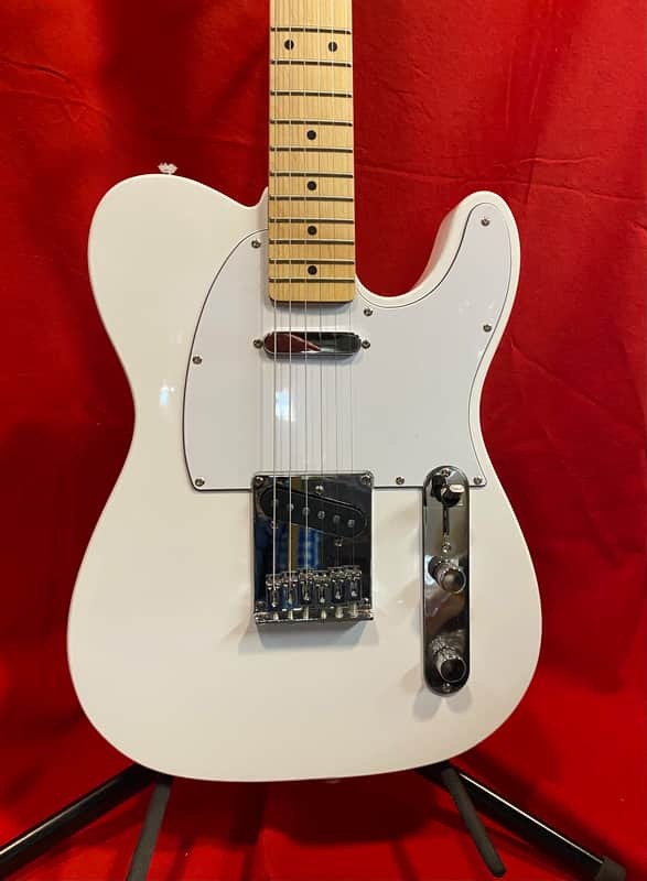 Squier Affinity Telecaster with Laurel Fretboard, String Through Body 2021 - Present - Olympic White image 1