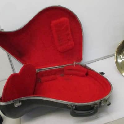 Getzen Caravelle Single French Horn, USA, with case and mouthpiece, Dented image 19