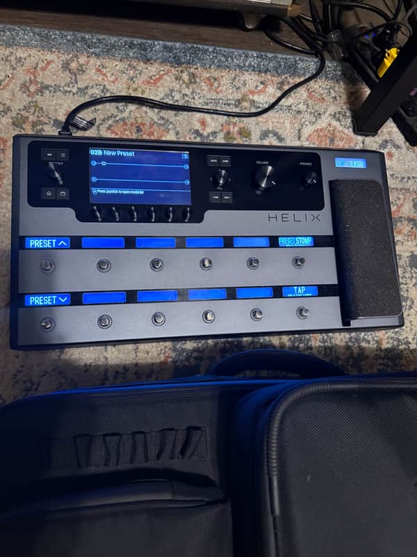 Line 6 Helix FX Pedalboard - Limited Edition 2024 - Space Gray with backpack image 1
