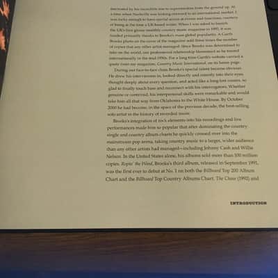 Garth Brooks The Illustrated Story by Andrew Vaughan HC DJ 2015 image 4