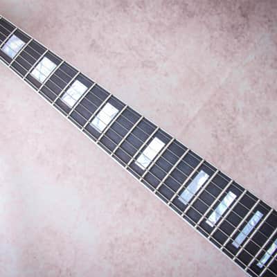 GIBSON USA Custom Shop M2M Flying V Custom "Cobra Burst + Ebony" (2026) image 11