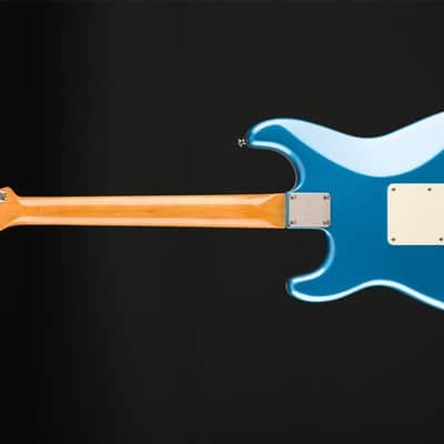 Squier Classic Vibe '60s Stratocaster, Laurel in Lake Placid Blue image 5