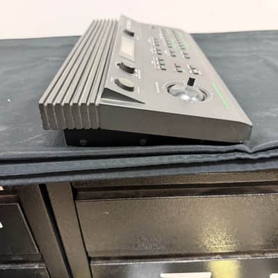 Vintage Yamaha TG33 Tone Generator Made in Japan 1990 - Black with AC Adapter and Manual image 9