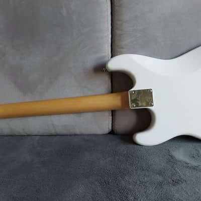 Squier Tom DeLonge Stratocaster 2001 - 2003 - White image 2