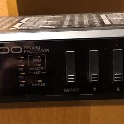 Yamaha R1000 Digital Reverberation 1980s - Black image 1