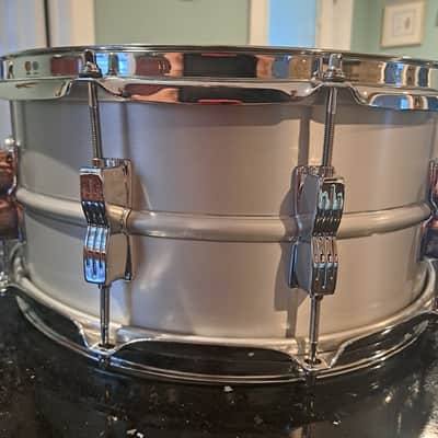 Ludwig Acrolite 6.5x14" 10-Lug Aluminum Snare Drum image 2