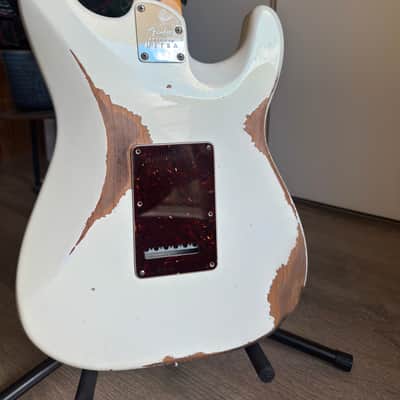 Fender American Ultra Stratocaster Left-Handed with Rosewood Fretboard 2021 - Present - Arctic Pearl image 3