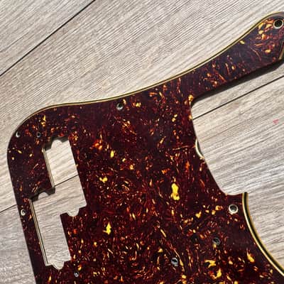 Vintage Fender Precision 60 thru 71  Tortoise USA avri 62 60’s pickguard USA image 10