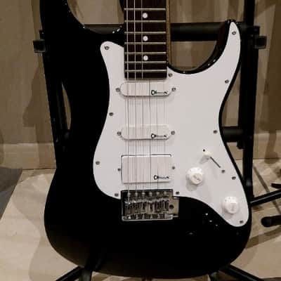 CHARVEL CX290 electric guitars