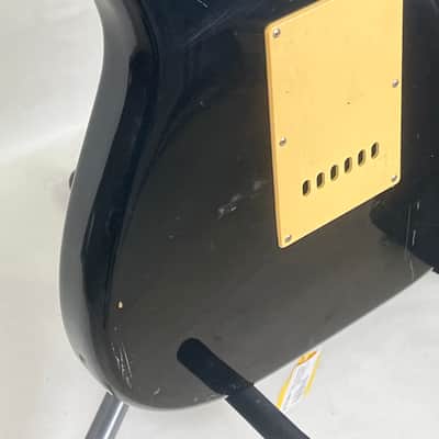 Squier Standard Stratocaster with Rosewood Fretboard 2001 - 2013 - Black Metallic image 6