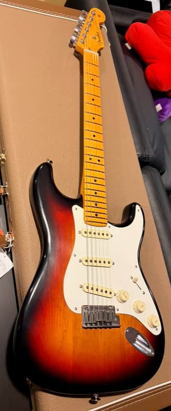 Fender American Ultra Luxe Vintage '50s Stratocaster 2025 - Present - 3-Color Sunburst