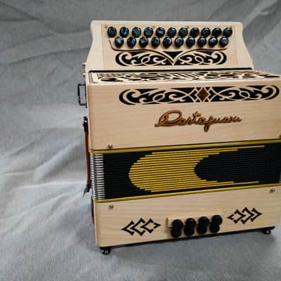 Castagnari Niko G/C Diatonic Accordion, MM, Black Buttons, Maple Wood, Made in Italy image 6