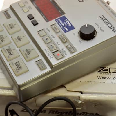 Zoom MRT-3 Micro Rhythm Trak Drum Machine + Power Supply + Footswitch image 5