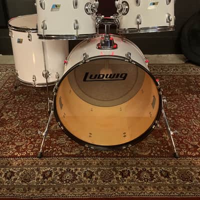 Ludwig Mixed-Era Player Shell Pack White Cortex 22/12/13/16 B/O Badge image 1