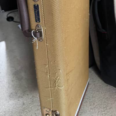 Fender Limited Edition '50s Stratocaster with Maple Fretboard, Gold Hardware 2017 - Fiesta Red image 10