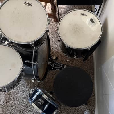 Starcaster by Fender Drum kit image 6
