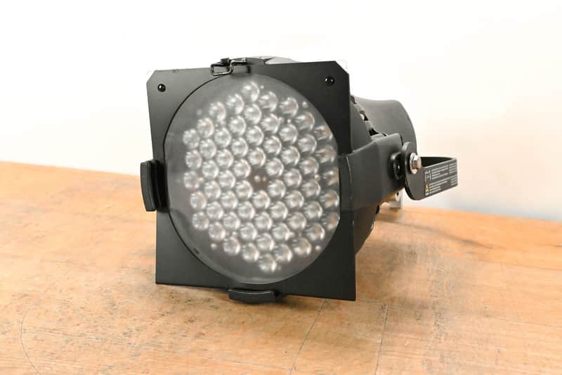 ETC Desire D60 Studio HD LED Par Wash Light CG01SMX image 1