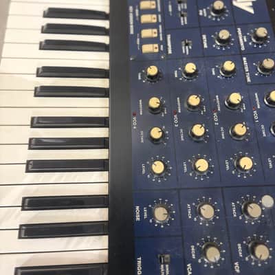 Korg Mono/Poly 1980s - Blue