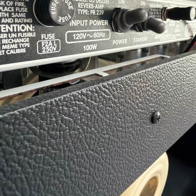 Fender '65 Deluxe Reverb Reissue 22-Watt 1x12" Guitar Combo 2025 image 8