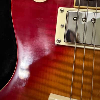 Stagg L320CS Electric Guitar with Case Flamed Cherry Sunburst image 4