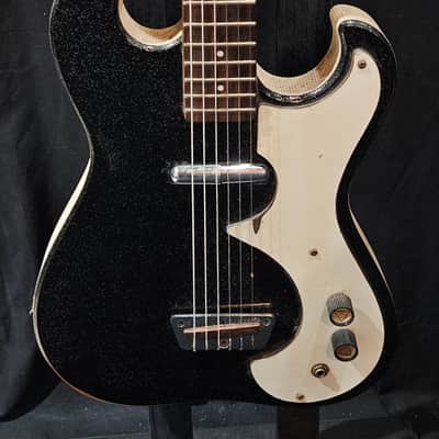 Silvertone 1448 with Case Amp Black 60s (USED) image 2
