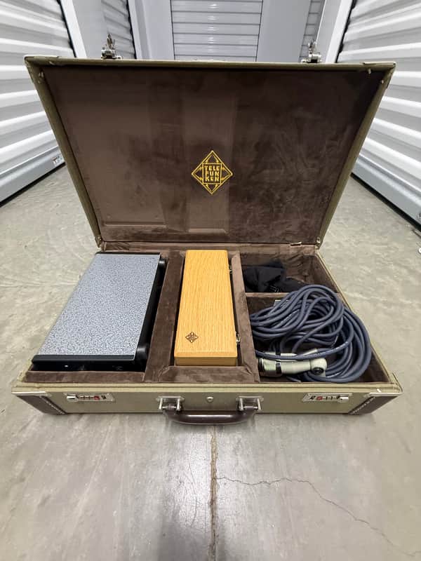 Telefunken ELA M 251E Multipattern Tube Condenser Microphone