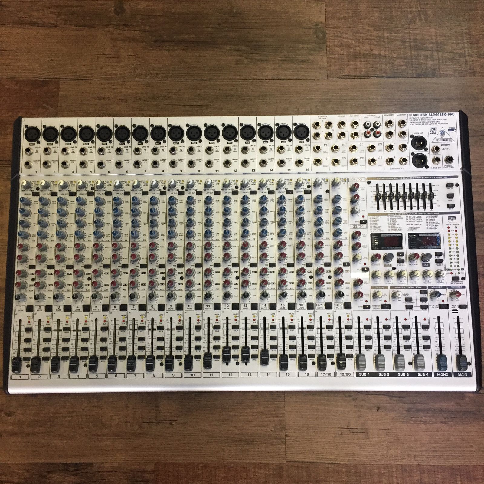BEHRINGER EURODESK SL2442FX-PROアナログミキサー Behringer Eurodesk SL2442FX-Pro 24-Input 4-Bus Mixer with Multi