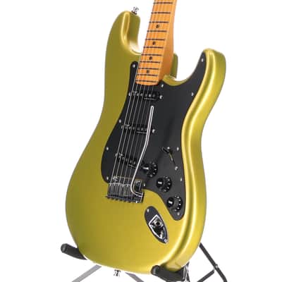 Fender American Ultra II Stratocaster Maple Fingerboard  Solar Flare (N13)(41847) (41847) image 4