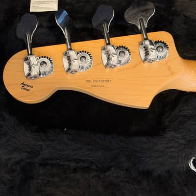Fender American Deluxe Precision Bass with Rosewood Fretboard 2011 - 2015 - Olympic White image 5