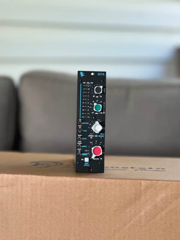 API 527A 500 Series Compressor / Limiter Module 2021 - | Reverb