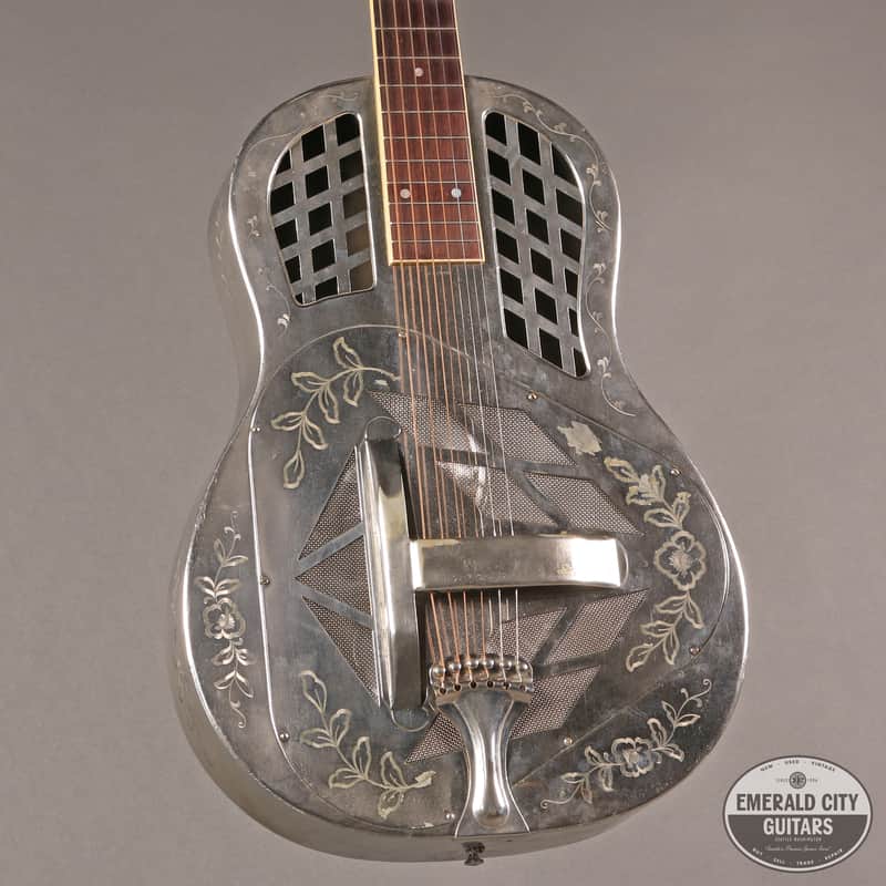 1928 National Tri-Cone Style 2 1/2 Roundneck [#0162] - Very Good