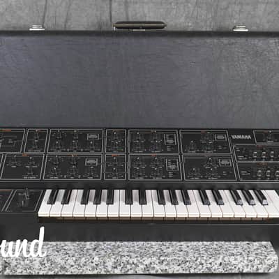 YAMAHA CS-15 Vintage Analog Synthesizer in Very Good Condition W/ Hard case
