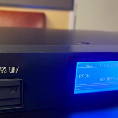 TASCAM SS-R100 SOLID STATE RECORDER image 2