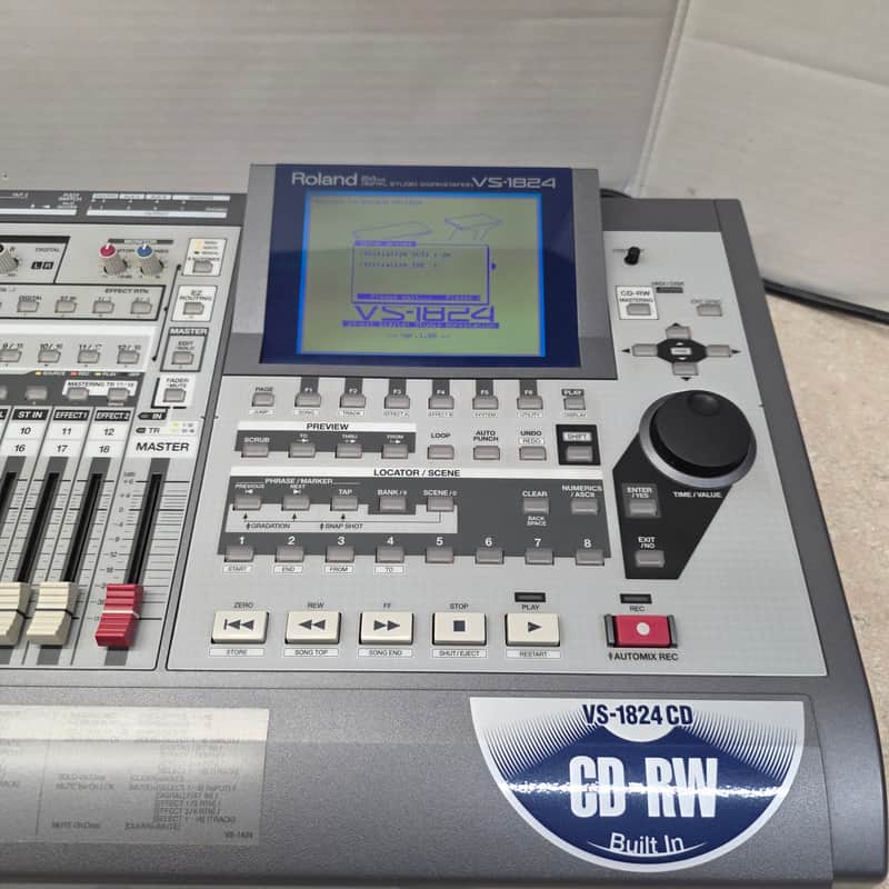 Roland VS-1824CD 24-Bit Digital Studio Workstation 2002 - 2003 - Gray