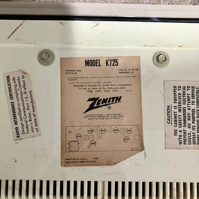 Zenith K725 AM/FM Tube Radio 1961 Bild 9
