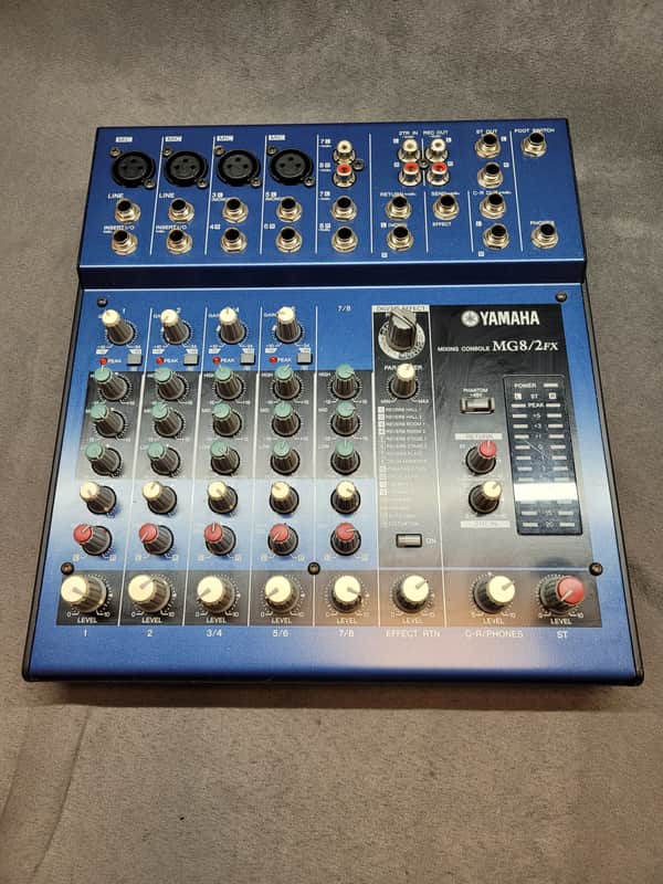 Yamaha MG8/2FX 8-channel Analog Mixer - Blue image 1