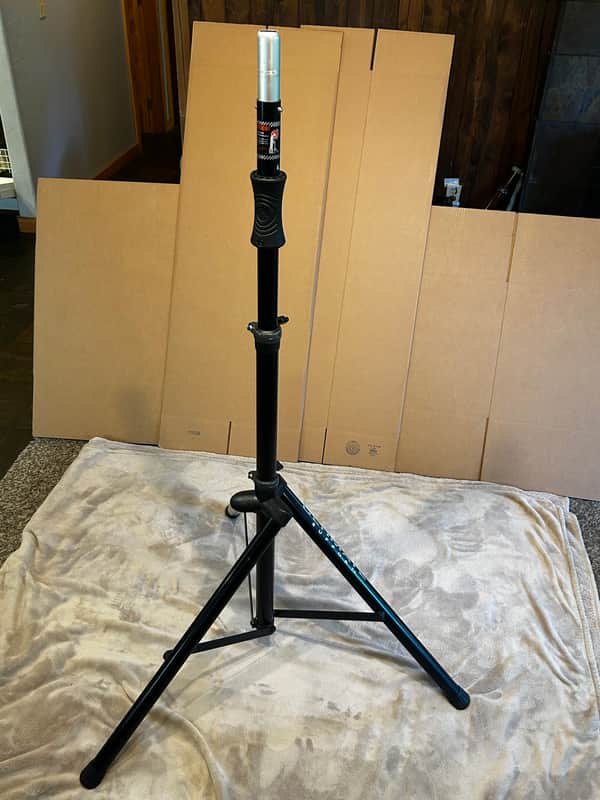 Ultimate Support TS-100B Air-Powered Series Lift-Assist Aluminum Tripod Speaker Stand (Single) 2010s - Black image 1
